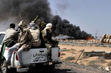 利比亚反对派攻打卡扎菲家乡受阻